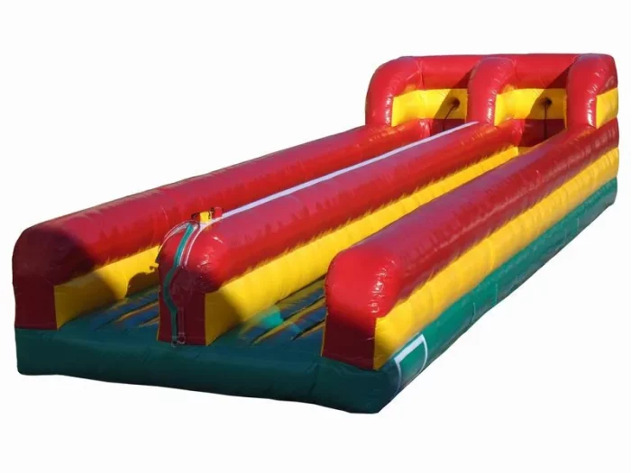 Percorso gonfiabile bungee run colorato, ideale per competizioni e feste all'aperto. Acquista online alta qualità a prezzo conveniente per il divertimento dei bambini.
