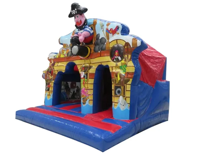 Castello gonfiabile tema pirati, colorato e divertente, ideale per feste di bambini. Acquista online, alta qualità, prezzo conveniente e facile da ordinare.