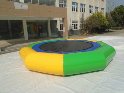 Trampolino Gonfiabile Dell Acqua